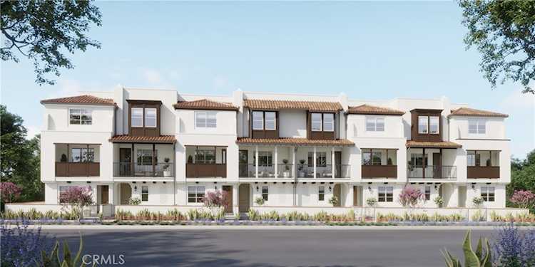 332 E Whittier Blvd, La Habra, CA 90631