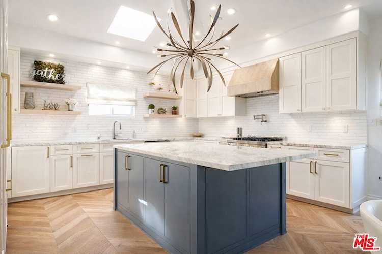 1619 Artesia Blvd #A, Manhattan Beach, CA 90266