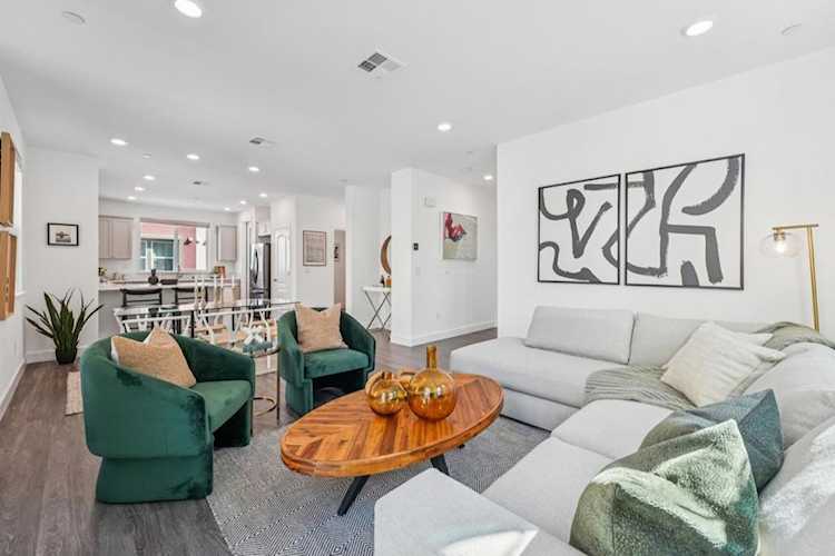 1015 Abruzzo Ln #1, San Jose, CA 95131