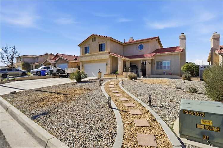 15342 Kearny, Adelanto, CA 92301