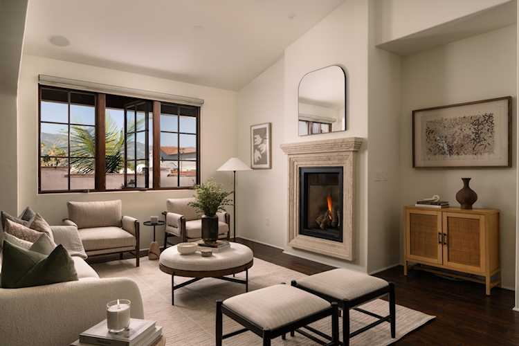 105 W De La Guerra St #F2, Santa Barbara, CA 93101