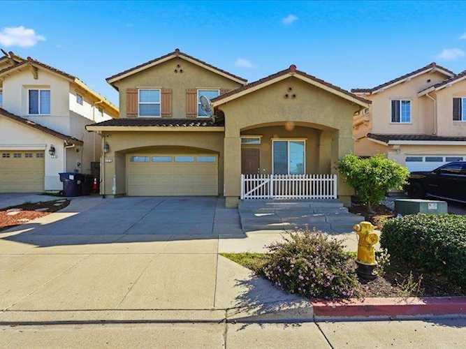 729 Vista Montana Dr, Watsonville, CA 95076