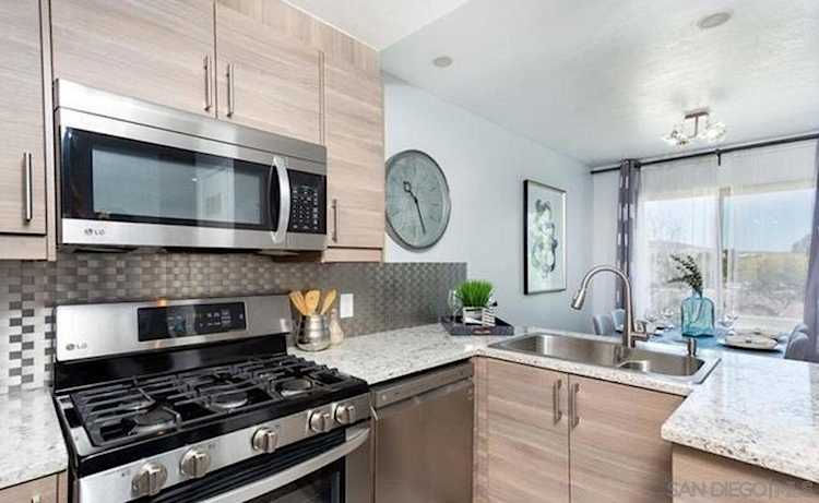 8605 Arminda Cir #6, Santee, CA 92071