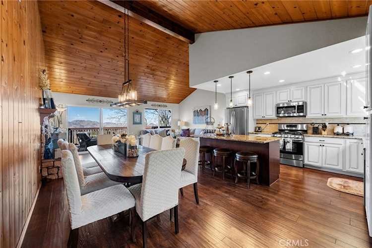 1430 Sequoia, Lake Arrowhead, CA 92352