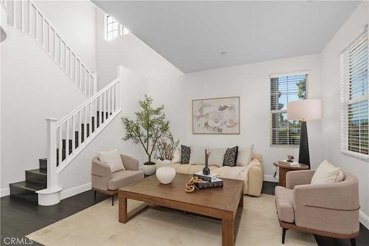 6371 Lionel Ct, Riverside, CA 92504