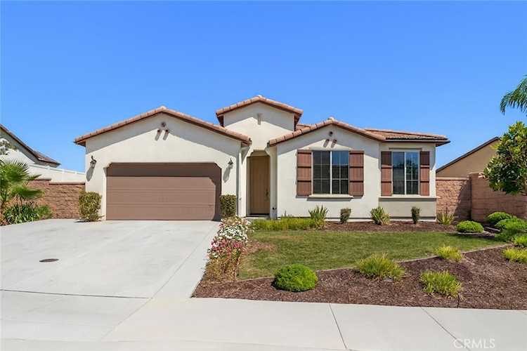 1537 Yucca Ct, Calimesa, CA 92320