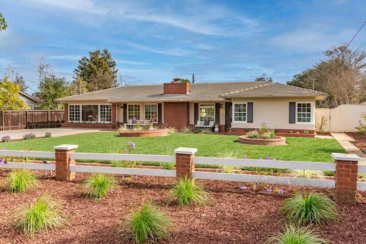 83 Doud Dr, Los Altos, CA 94022