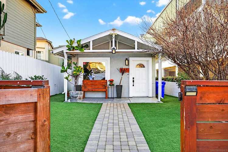 530 11th St, Imperial Beach, CA 91932