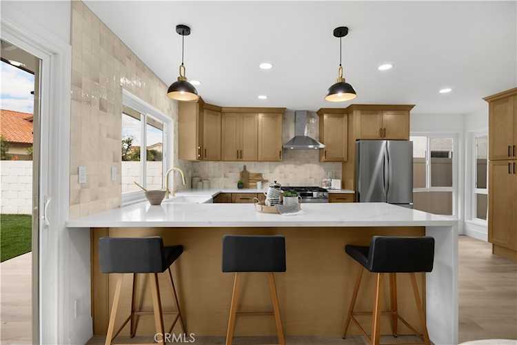 3841 Heather St, Seal Beach, CA 90740