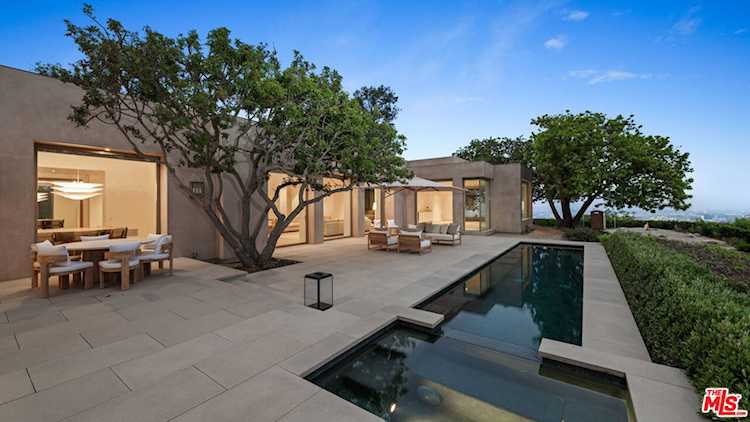 1016 N Hillcrest Rd, Beverly Hills, CA 90210