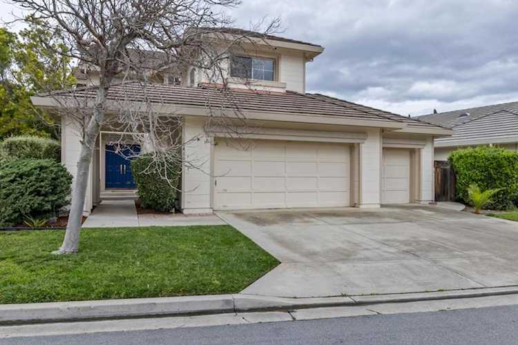 17669 River Run Rd, Salinas, CA 93908