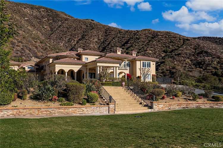 475 W 26th St, Upland, CA 91784