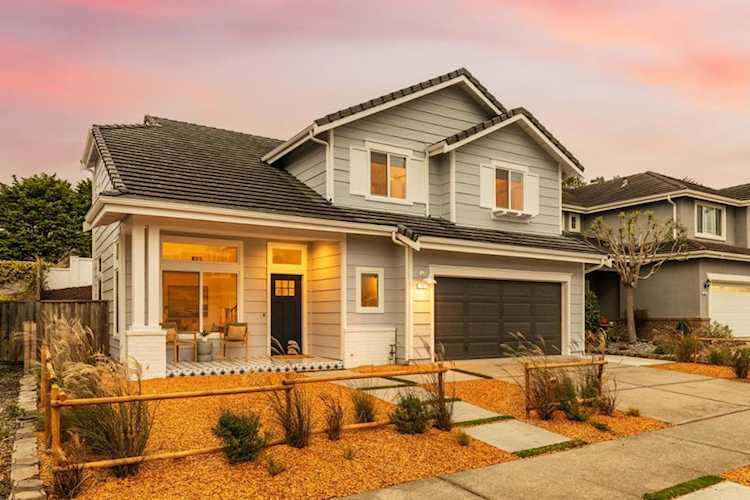 26 Driftwood Ct, Pacifica, CA 94044