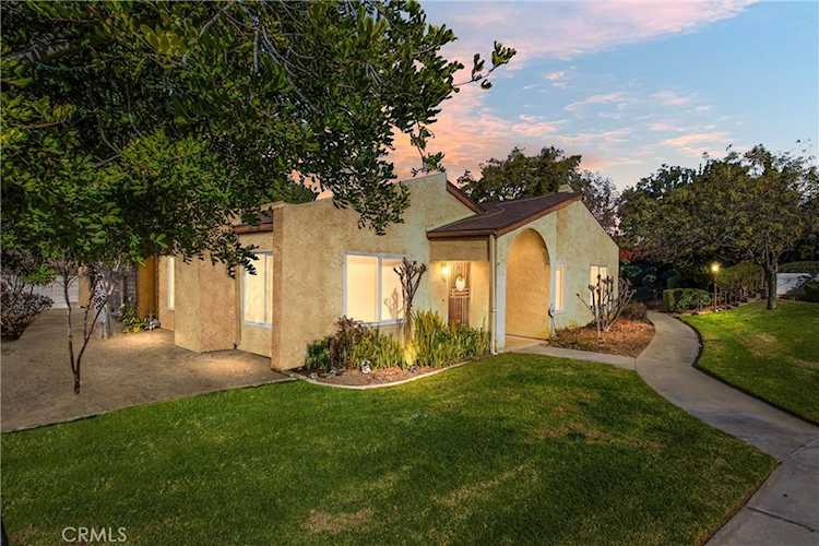1089 Ardmore Circle, Redlands, CA 92374