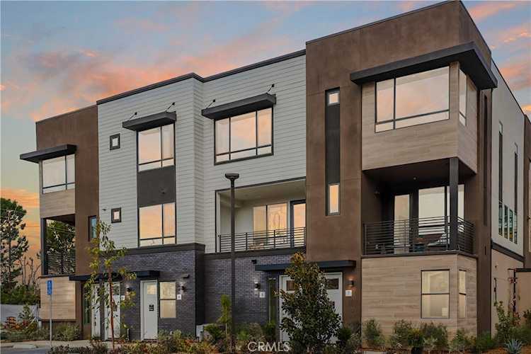 47 Bigsby Dr, Stanton, CA 90680