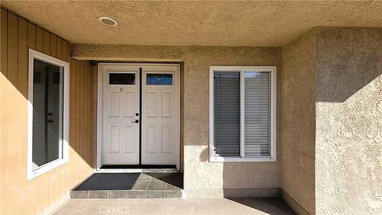 608 Hawthorne St #E, Glendale, CA 91204