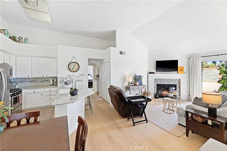 24392 Acaso #8, Laguna Hills, CA 92656