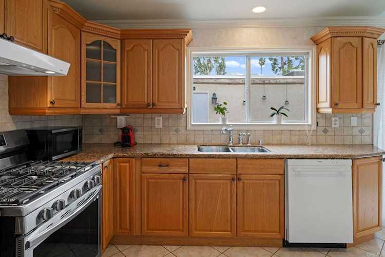 6521 Wystone Ave #3, Reseda, CA 91335