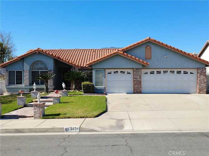 3834 N Silver Tree Ct, Rialto, CA 92377
