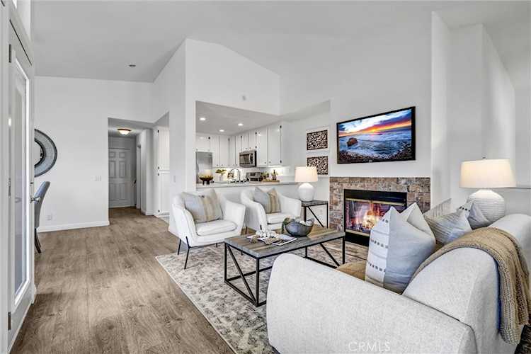 91 Tierra Plano, Rancho Santa Margarita, CA 92688