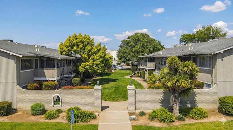 1231 Juniper Dr #H, Gilroy, CA 95020