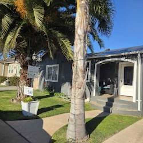 12 Eastern Dr, Watsonville, CA 95076