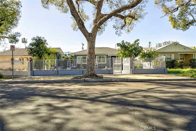 7007 Murietta Ave, Van Nuys, CA 91405