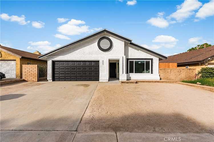 2553 Orchid Tree Dr, Palmdale, CA 93550