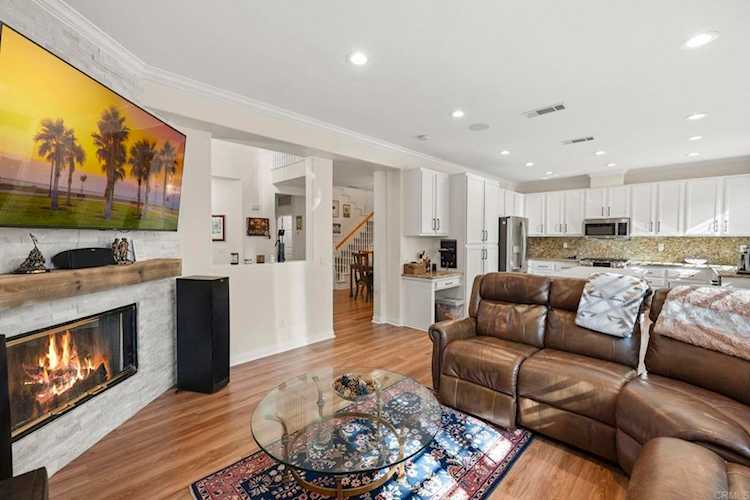 3033 Rancho La Presa, Carlsbad, CA 92009