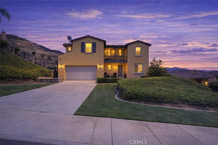 16395 Ridge Field, Riverside, CA 92503