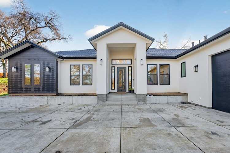 5475 Stanley Drive, Auburn, CA 95602