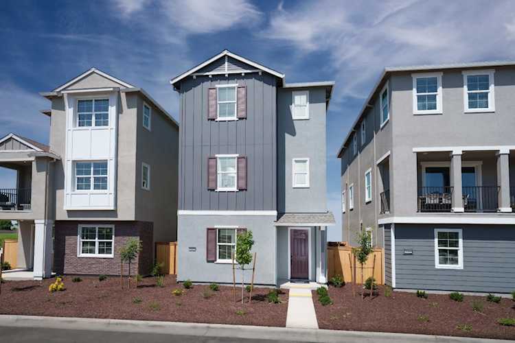 1103 Bellawood Drive, Galt, CA 95632