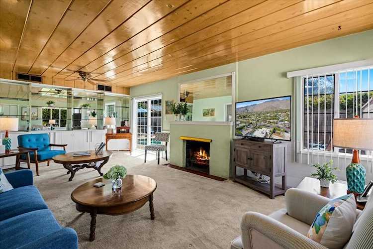 572 N Calle Marcus, Palm Springs, CA 92262