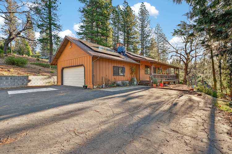 6410 Log Cabin Lane, Placerville, CA 95667