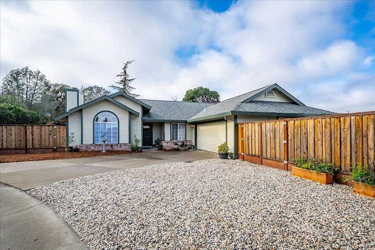 15 Sierra Mesa Court, Auburn, CA 95603