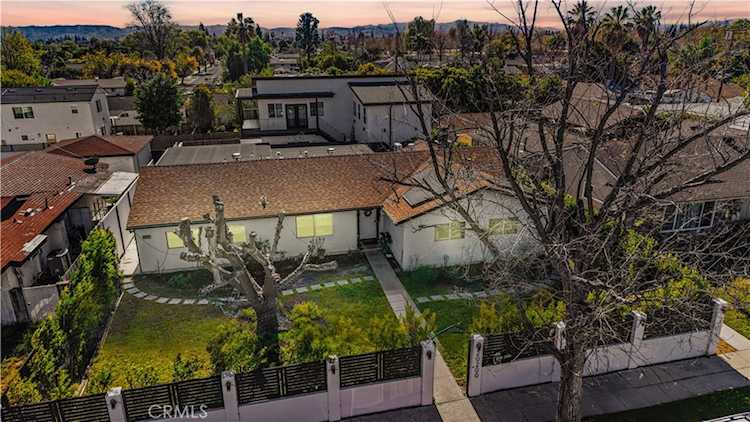 20200 Lassen, Chatsworth, CA 91311