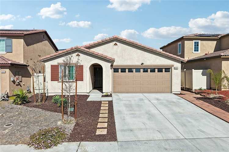 26054 Starlight Ave, Moreno Valley, CA 92555