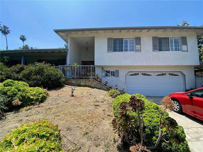 5323 Del Moreno Dr, Woodland Hills, CA 91364