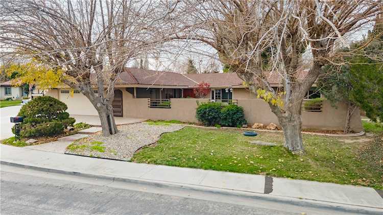 42815 W 16th Place, Lancaster, CA 93534