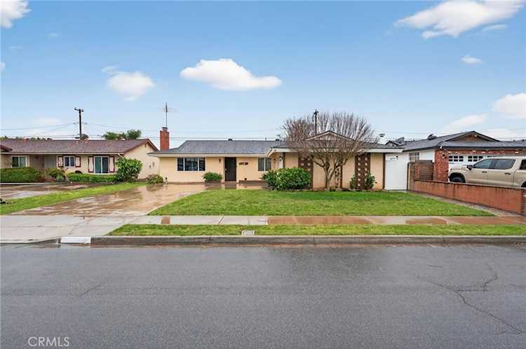 6272 Chapman, Garden Grove, CA 92845