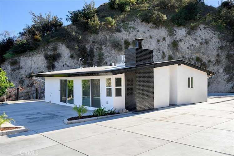 9741 Oak Bend, Tujunga, CA 91042