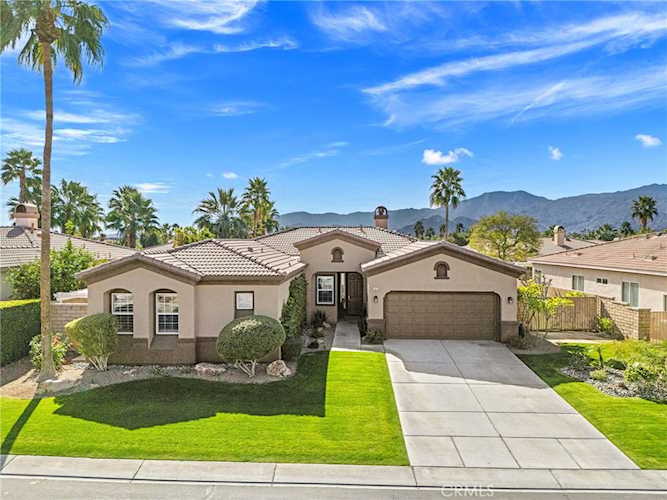 79851 N Parkway Esplanade, La Quinta, CA 92253