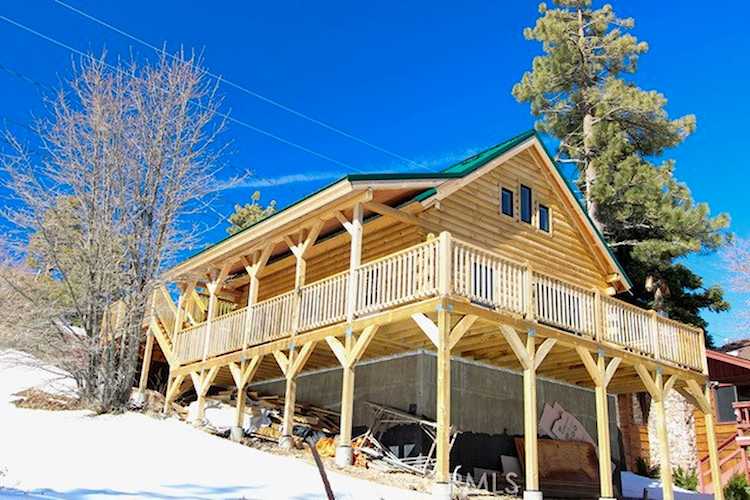 33149 Holcomb Creek Dr, Green Valley Lake, CA 92341