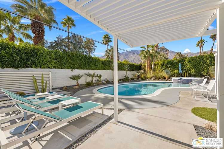 805 E Garden Rd, Palm Springs, CA 92262