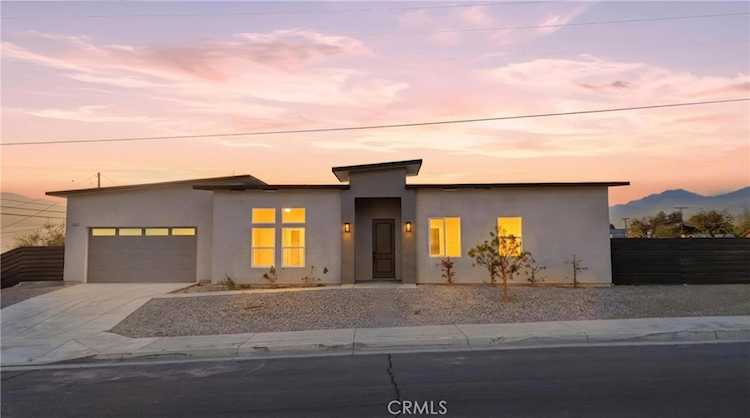 66251 3rd St, Desert Hot Springs, CA 92240