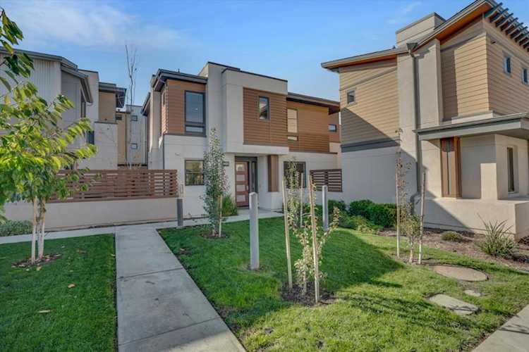 15107 Shore Dr, Los Gatos, CA 95032