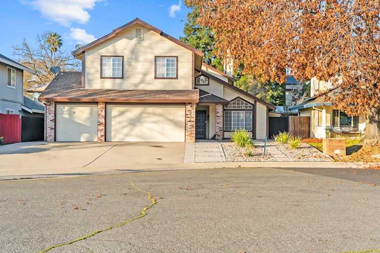 5113 Walnut Garden Court, Carmichael, CA 95608