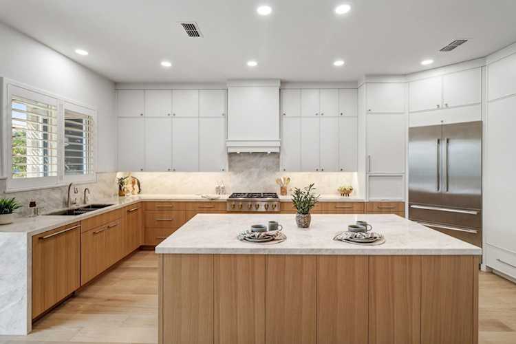 2701 Robinson Creek Lane, Elk Grove, CA 95758