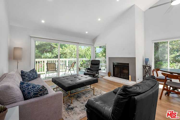 105 Conifer Circle, Oak Park, CA 91377