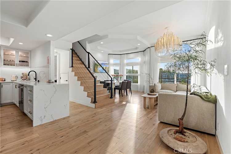 4230 Colfax #301, Studio City, CA 91604